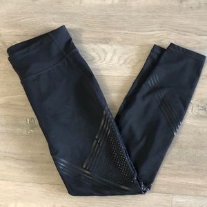 Gap Fit legging with moto detail